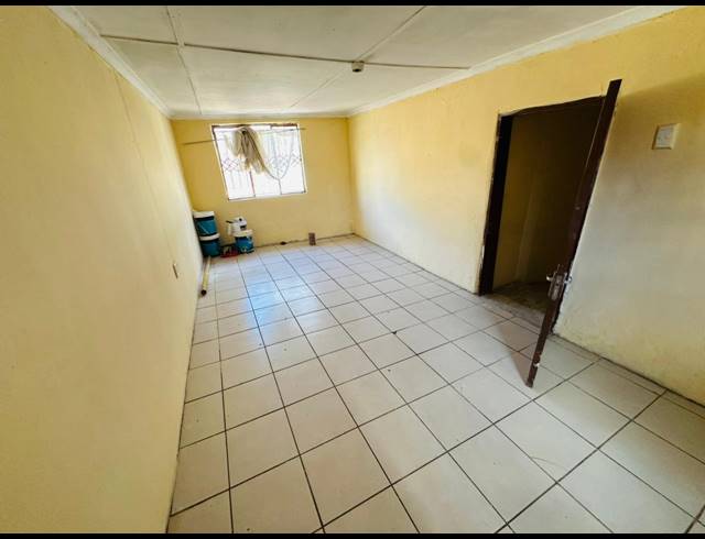 5 BEDROOM HOUSE FOR SALE IN EDENDALE J